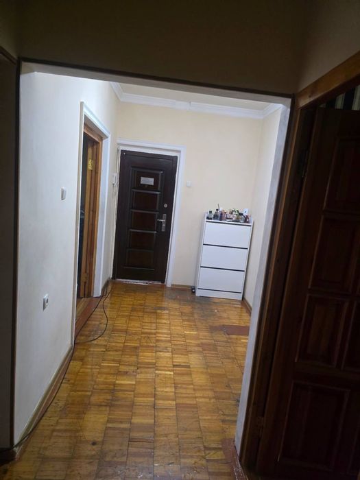 Юнусабод 14.кв 4/5/5 92.кв Срочно квартира