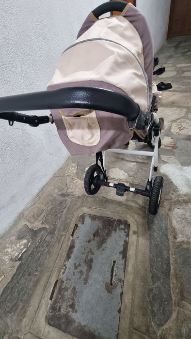 Продавам бебешка количка 2 в 1 lorelli viola