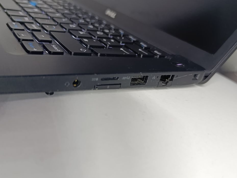 Dell 7480 impecabil procesor i7 7600 cu sim  impecabil procesor i