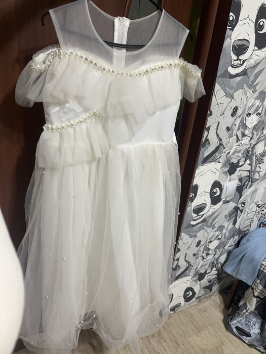 продам бальное платье на девочку