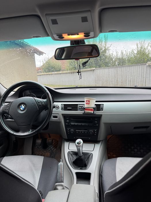 BMW Seria 3/320i