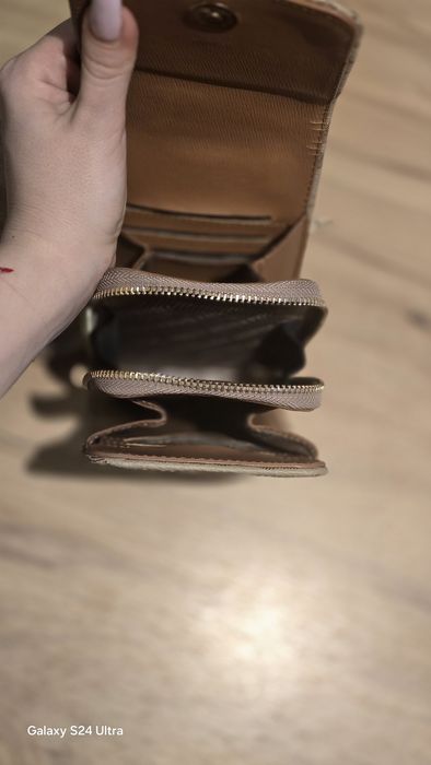 Малка дамска чантичка – чисто нова