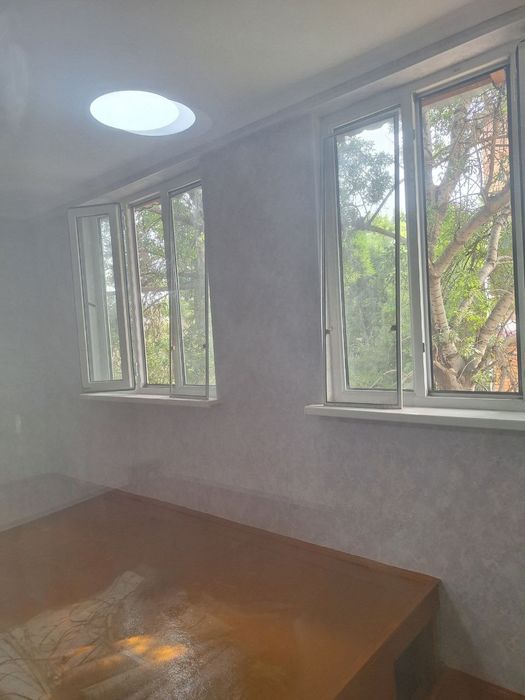 Продаётся 2  комнатная