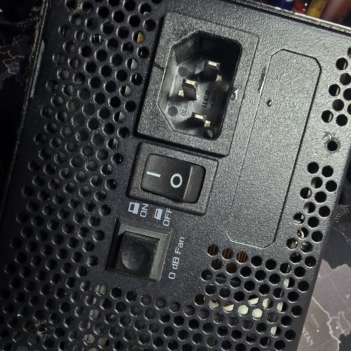 Sursă Asus 750w modulară