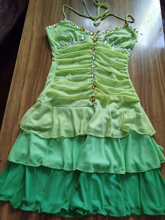 Платье для танцев.