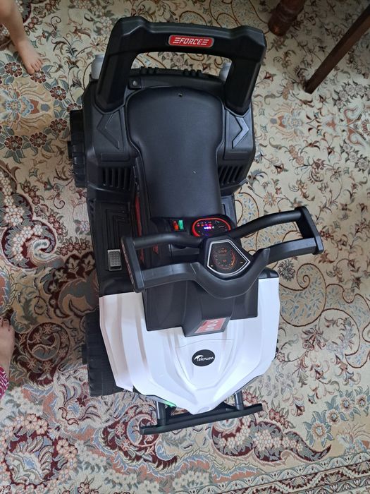 Bolalar mashinasi elektromobil puliti bor
