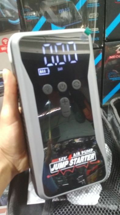 Повербанк бустер пуско-зарядное устройство  jump starter powerbank