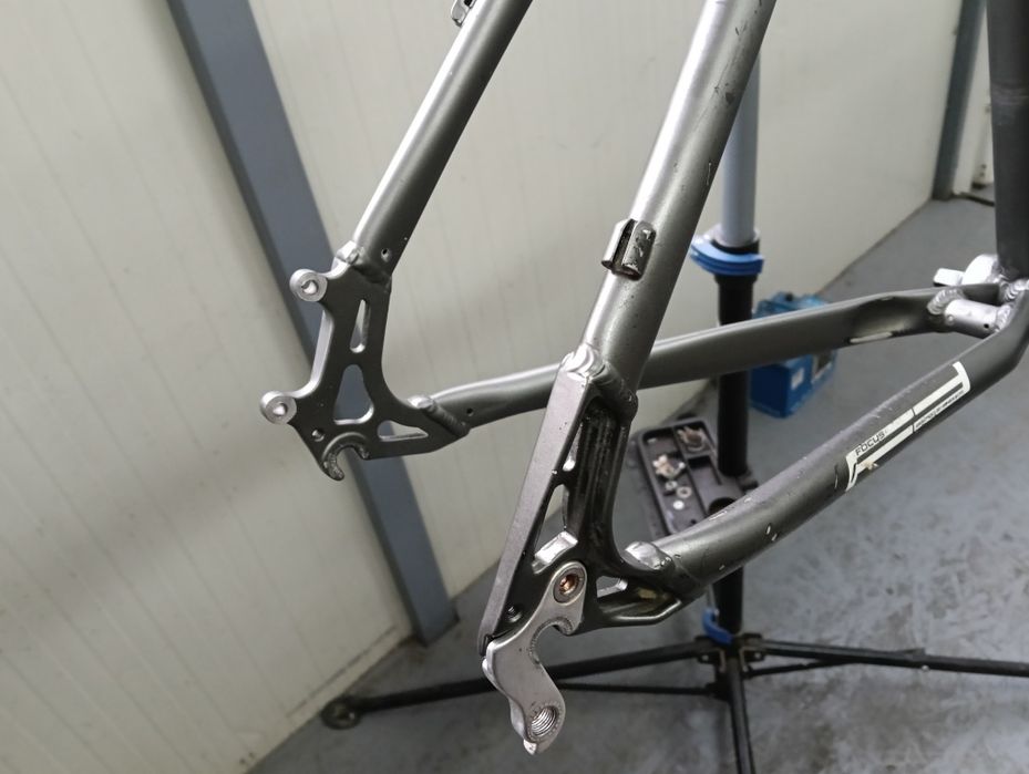 Cadru bicicleta 26" aluminiu prindere disc