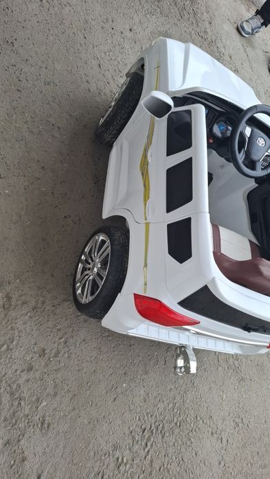 Продам детскую машинку