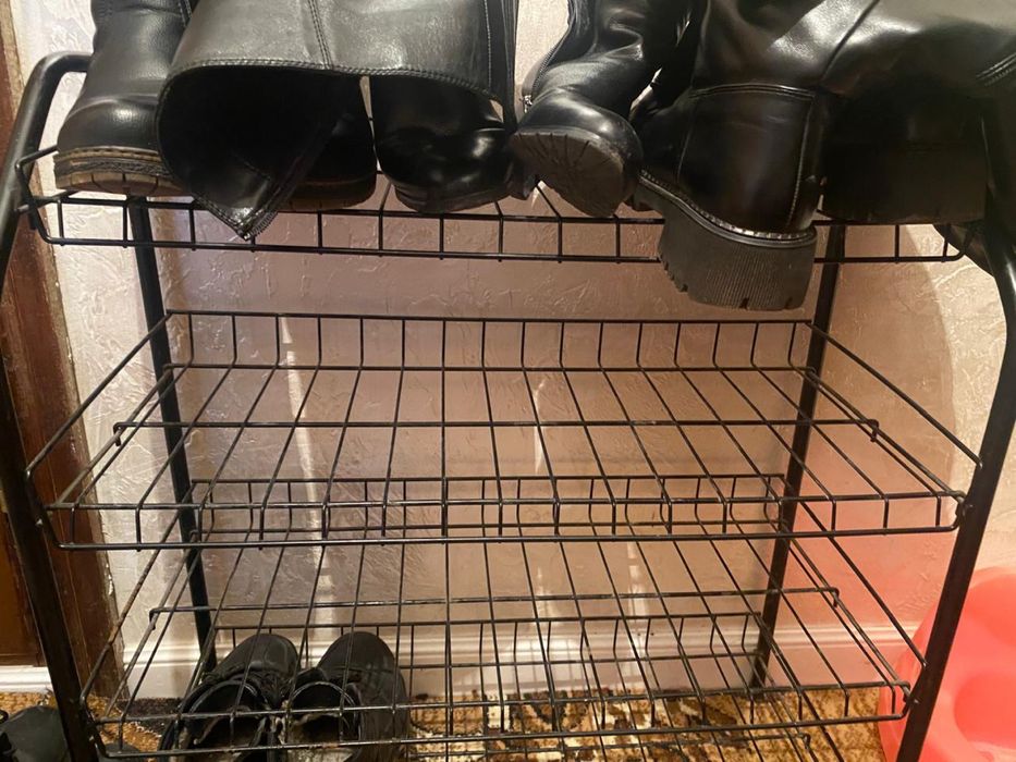 Продам полку для обуви и обогреватель комнатный