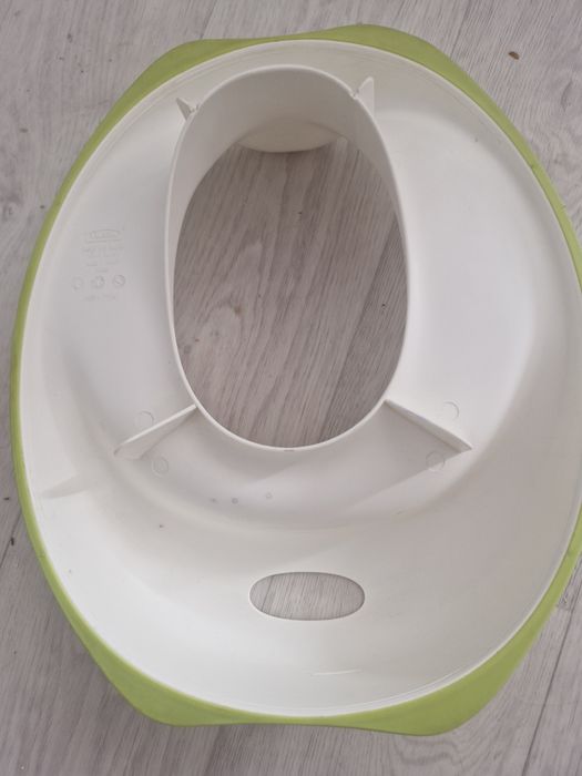 Продам сидение Икеа на унитаз детское