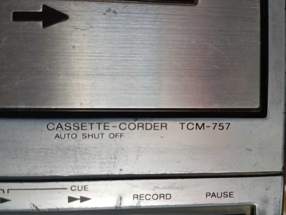 Преносим касетофон SONY TCM-757 (1965год)