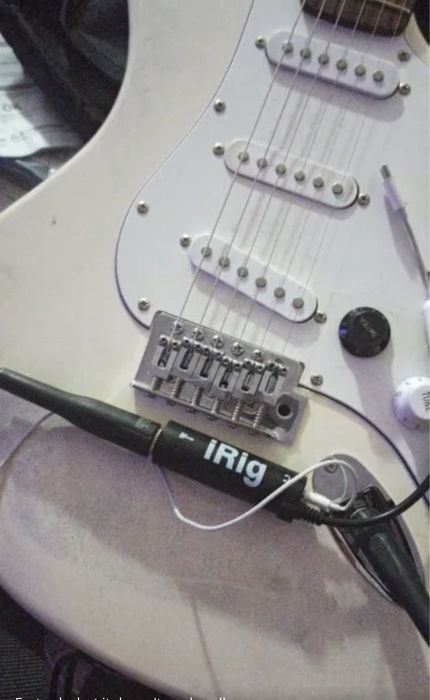 iRig guitar effects, Разклонител 3.5мм мъжко към 2 бр. 3.5 женско.