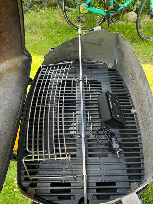 Weber Q3200 full