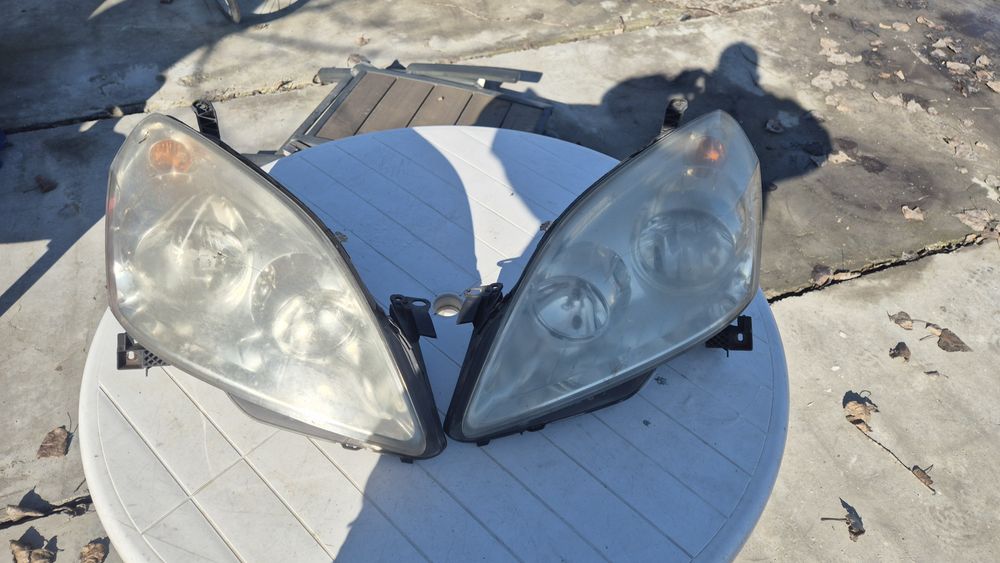 Оригиналено Фарове  за Зафира Б 2005- 2010г