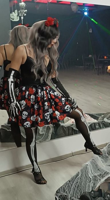 Vând costum dama Halloween Santa Muerte, masca Halloween, bal mascat