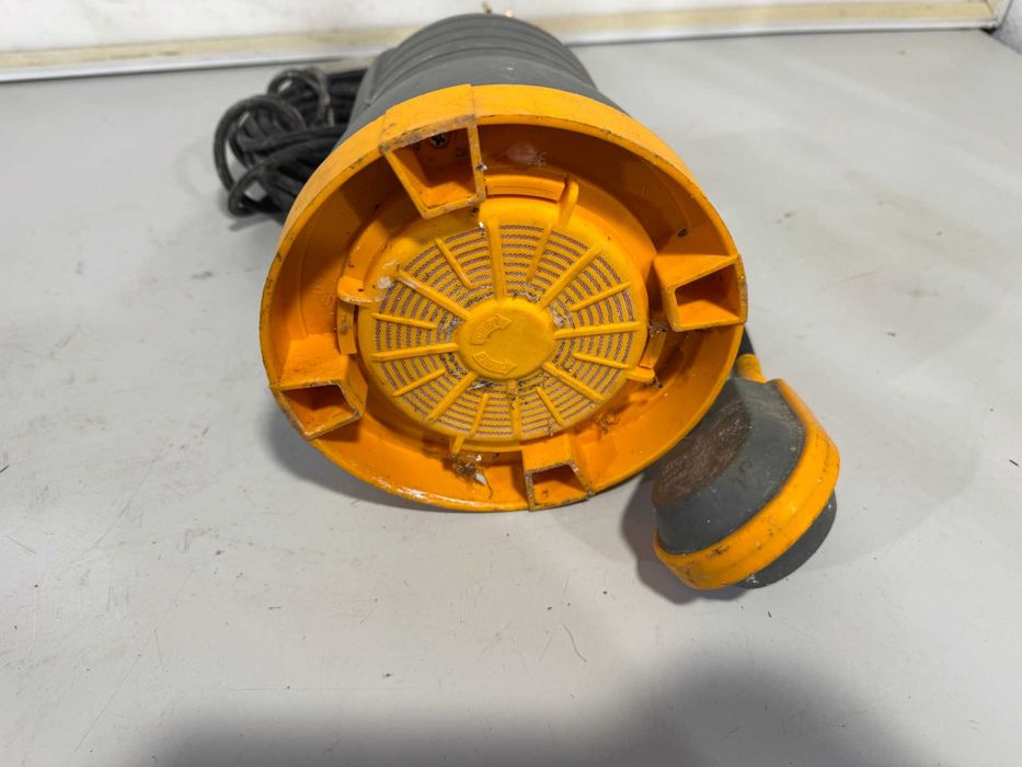 Помпа потопяема - Hozelock 300 W / 11m