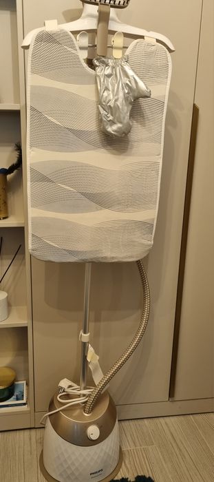 Aparat de călcat vertical cu abur Philips ComfortTouch GC524 – Ca nou, folosit de două ori