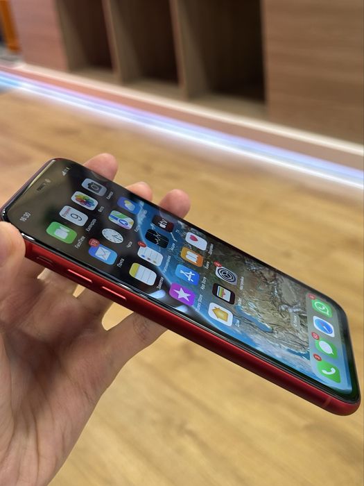 Продам Iphone XR