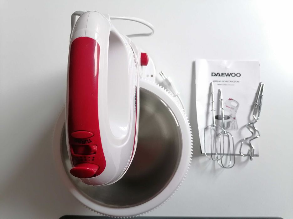 Mixer NOU Daewoo DHM100W, 300 W, bol inox rotativ 2 l, Turbo, 5 viteze