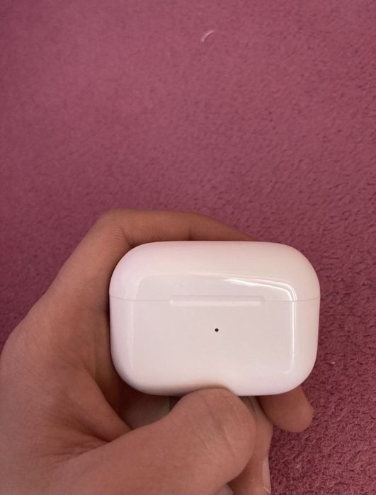 Разрядился кейс airpods