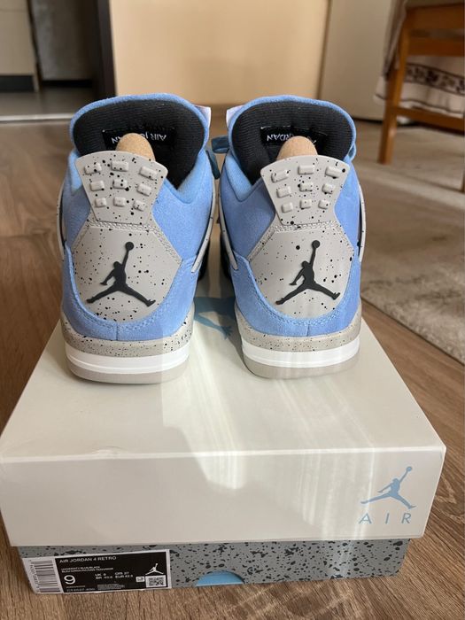 Jordan 4 Retro UNC