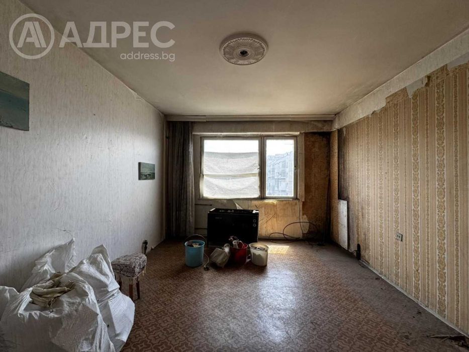 Двустаен апартамент, Широк Център, 56 кв.м., ет. 8, за ремонт