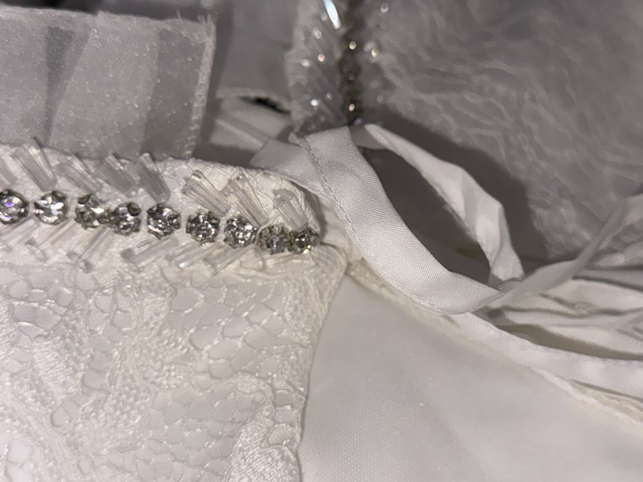 Продам кружевное элегатное платье