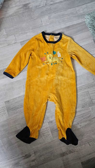 Детски дрешки 12-18 месеца