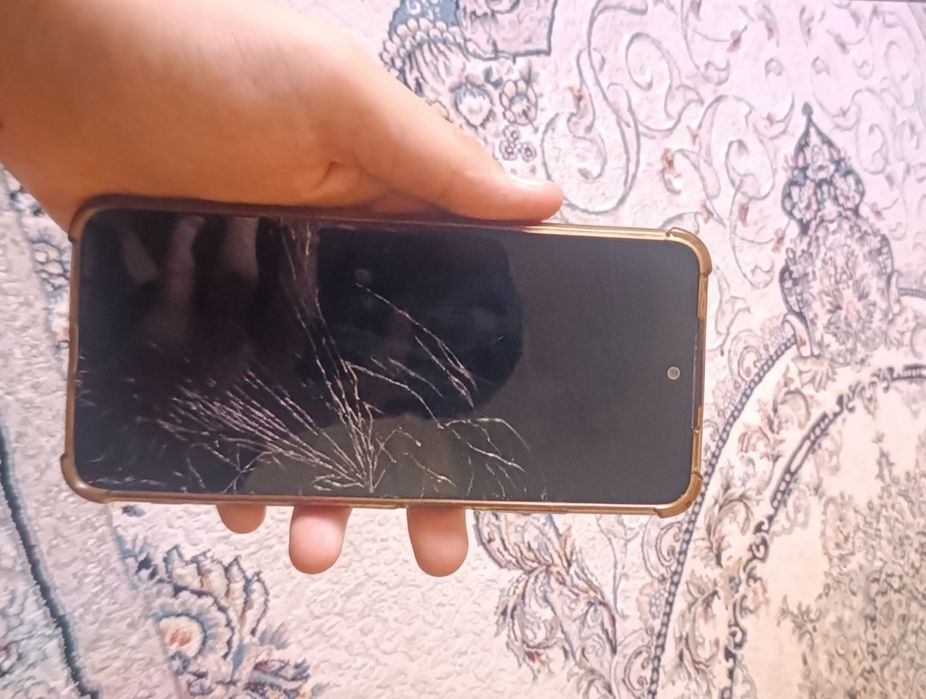Redmi Note 12 S не вскрывался