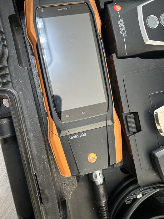 Testo 300 Longlife tester pentru gaze