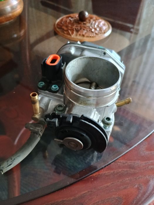 Дроселна клапа Ауди Голф Сеат бензин