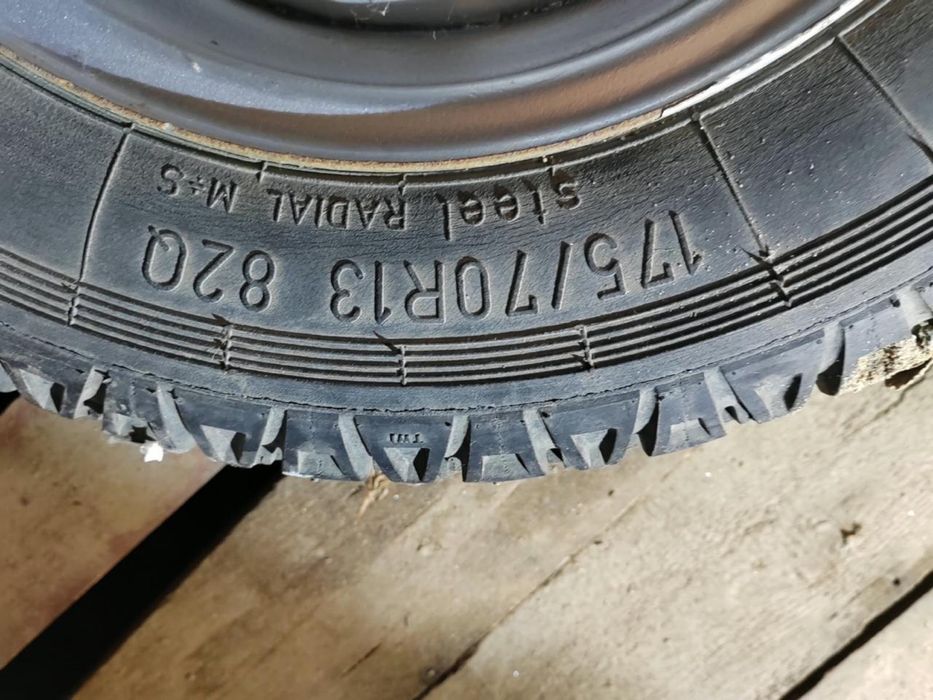 Продам колеса зимнее шипованные