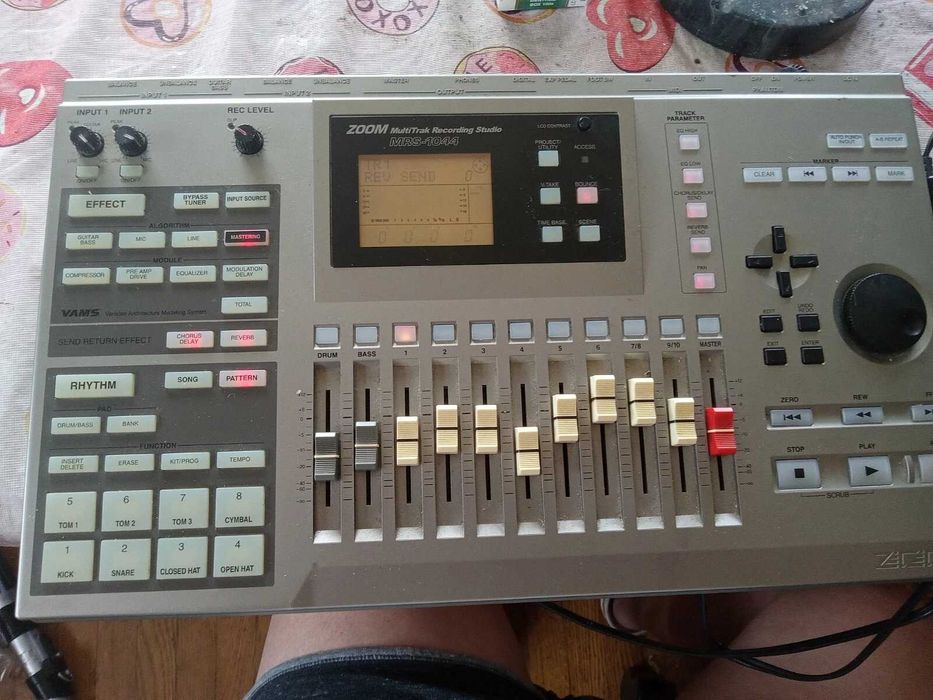 Zoom MRS-1044 MultiTrak Recording Studio Recorder