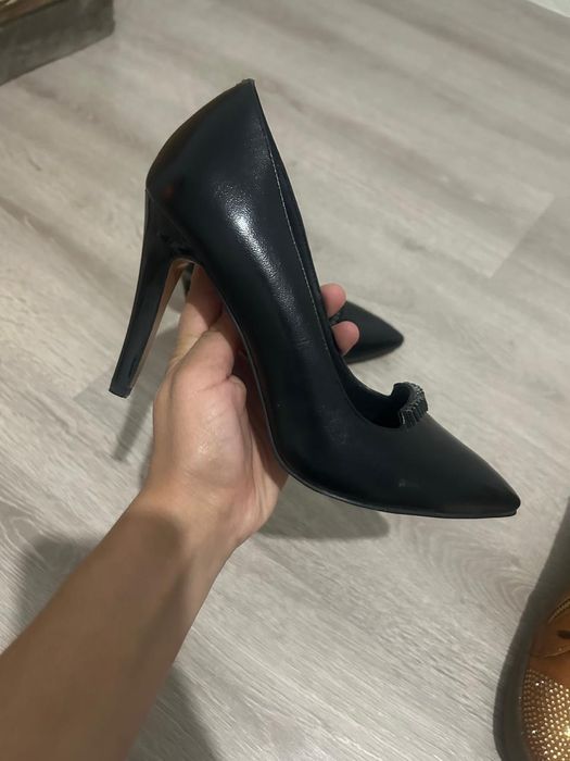 Продаются Женские обуви