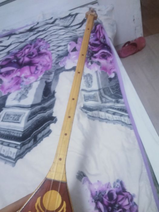 ДОМБЫРА хорошая В ХОРОШОМ состаяние