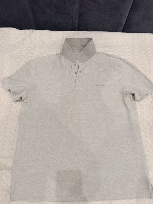Продам поло Calvin Klein