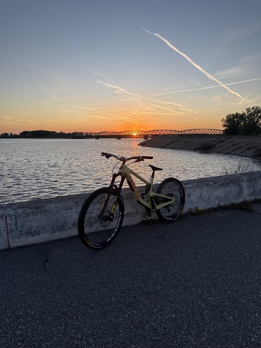 Santa Cruz Nomad 6 C 2025 – X01 AXS / FOX 38 Performance E