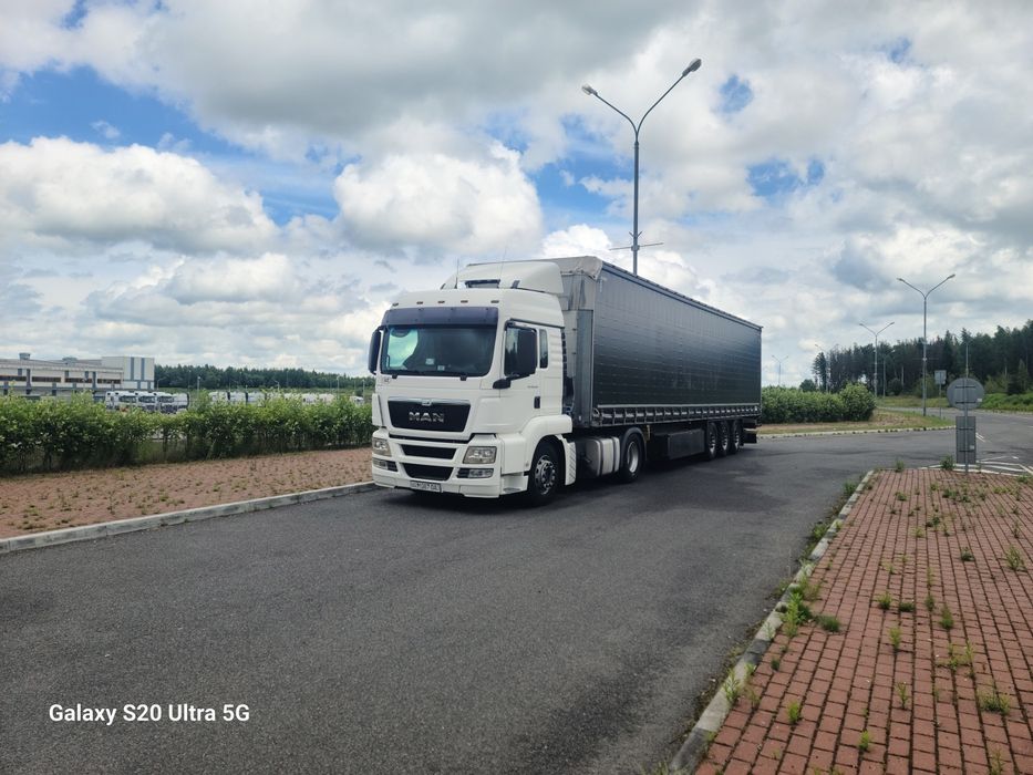 Продаётся UZMAN 2017 пробег 75000км прицеп SCHMITZ Cargobull 2020 год