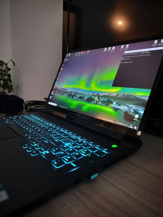 Продам игровой ноутбук ALIENWARE M17 R2