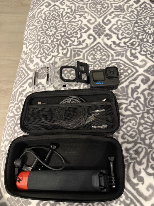 GoPro 11 Black impecabina cu toate accesoriile +