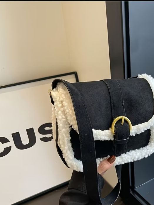 Малка чанта  .  .