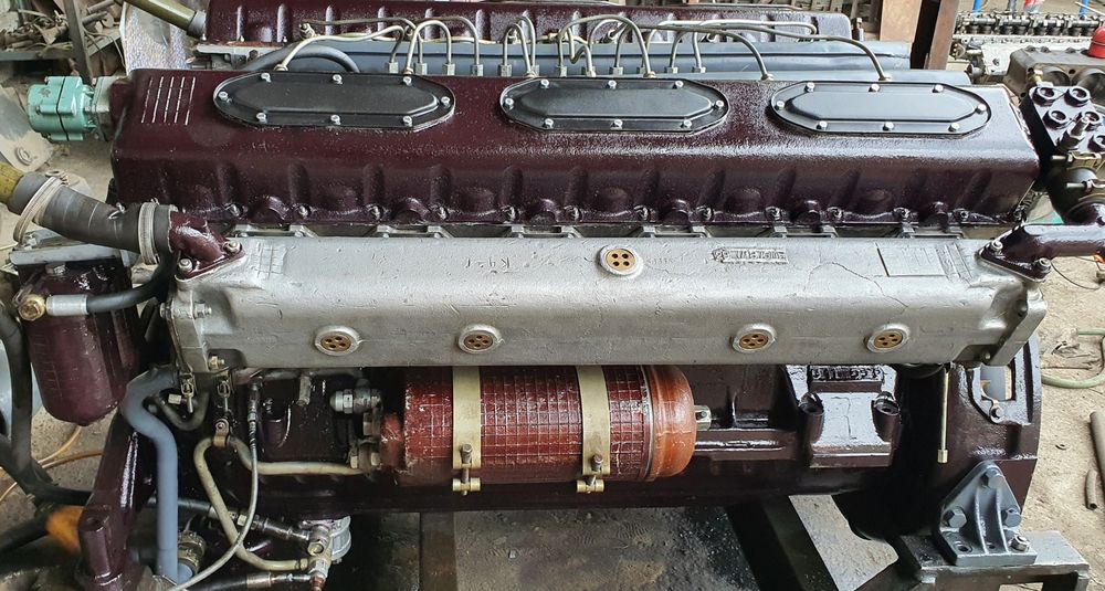 Дизель Д-12 от тепловоза