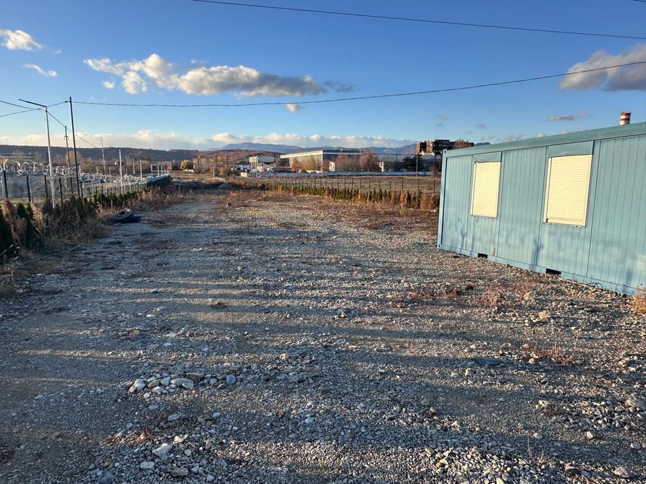 Vand teren intravilan zona centura  strada Narcise