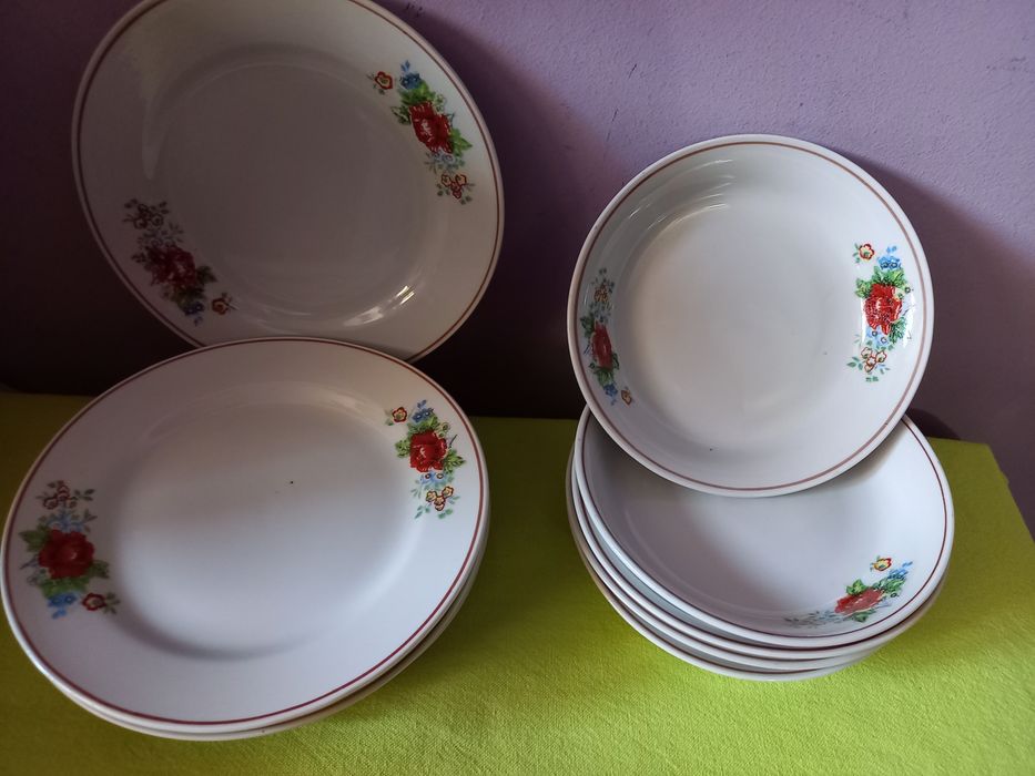 Vând Set Farfuri 11 Piese