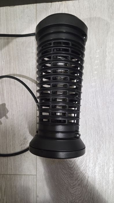 Лампа против комари и нощни насекоми модел HG03494A