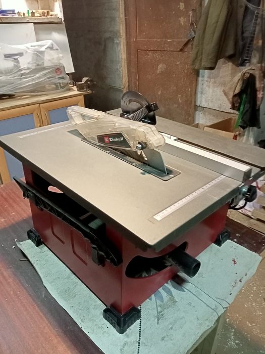 Продам настольную дисковую пилу..