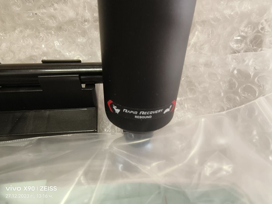 Вилка RockShox Lyrik RCT Remote 27.5" DebonAir 160mm ONELOC 15X110mm