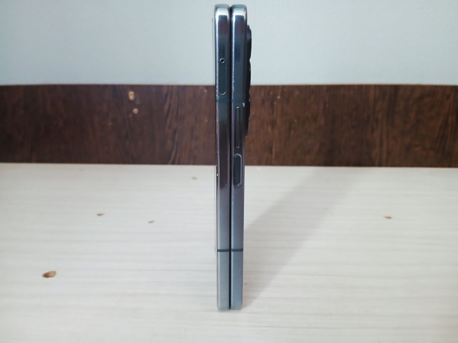 Samsung Galaxy Z Fold 4 - Piese / Ecranul pliabil defect