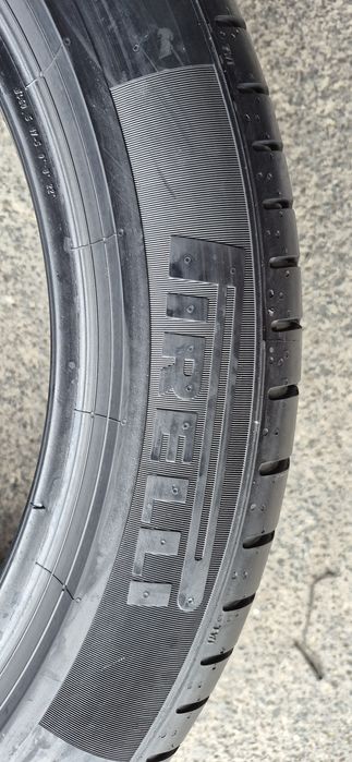 4 anvelope vara Pirelli 225/50/18.Pretul este pe bucata.